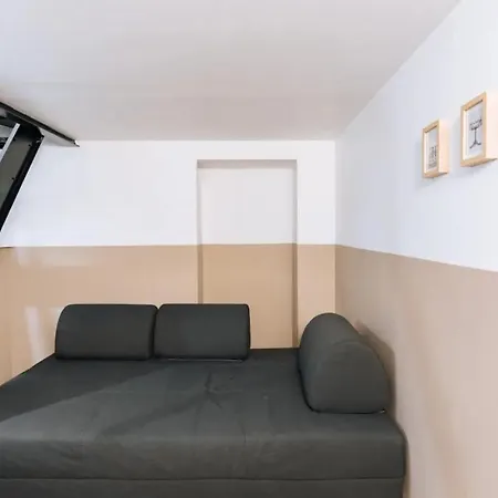 Апартаменты Charming Loft Near Montmartre Париж