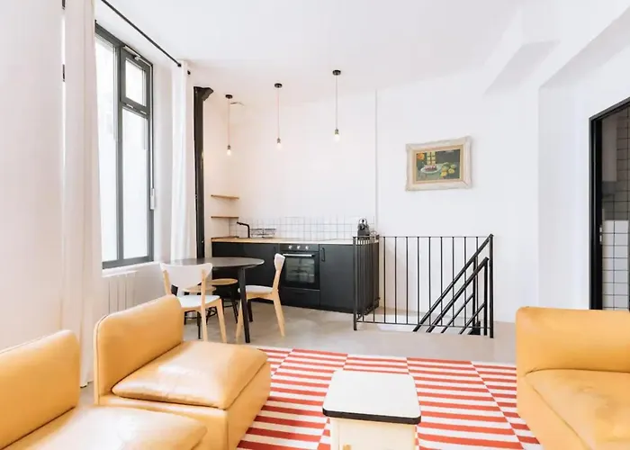 Charming Loft Near Montmartre * Paříž